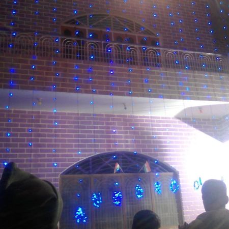 Srishti Shelter Hotel Varanasi Ngoại thất bức ảnh