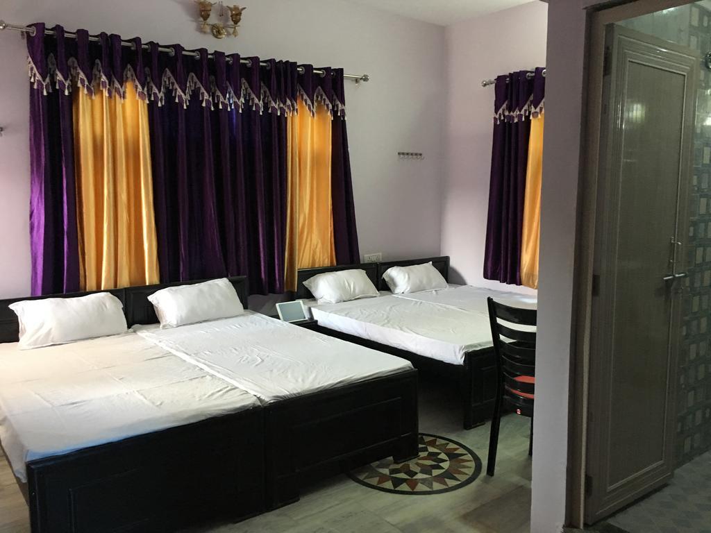 Srishti Shelter Hotel Varanasi Ngoại thất bức ảnh